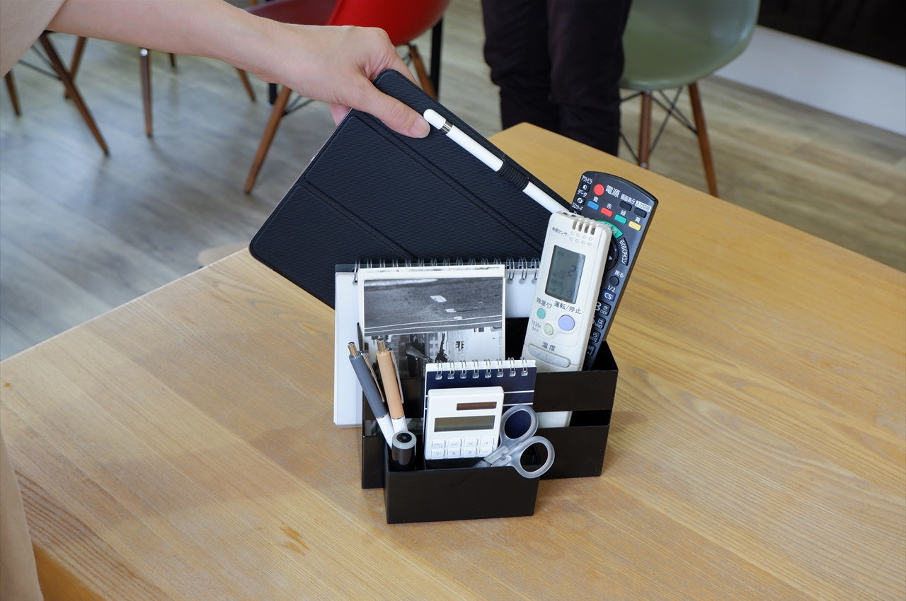 COLLEND　コレンド<br>Remote Control & Tablet Holder With Pocket リモコン＆タブレットホルダー（ポケット付）　リモコンホルダー　タブレットホルダー